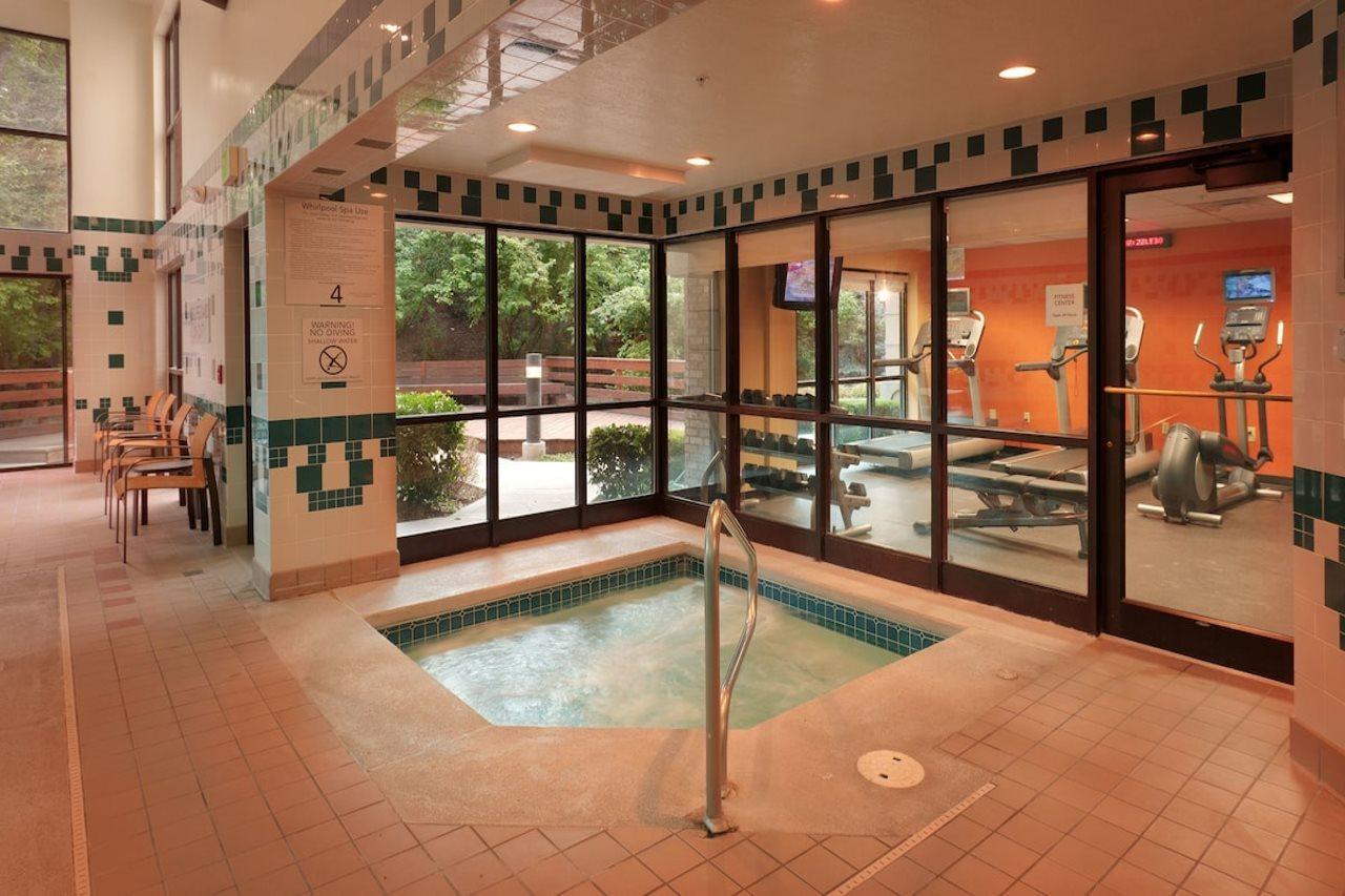 Best Western Plus Provo University Inn Exterior photo